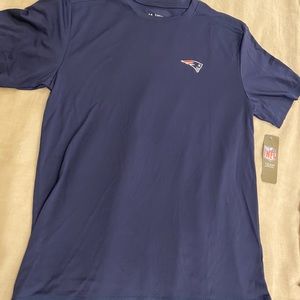 New England Patriots short sleeved shirt